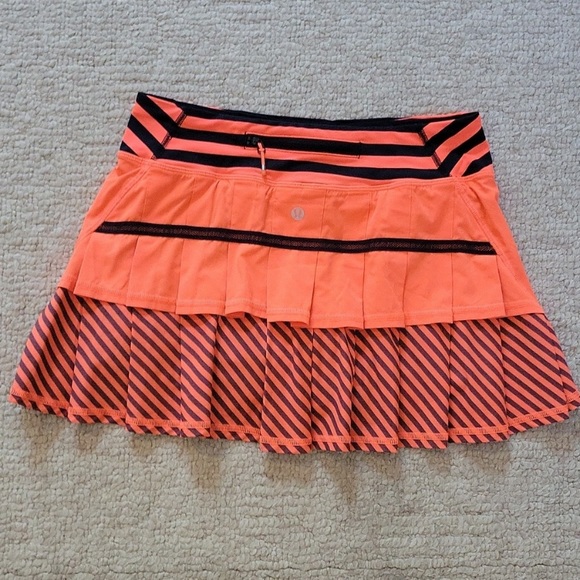 LULULEMON Pace Setter Skirt Classic Stripe inkwell orange Sz 6 - Picture 4 of 4